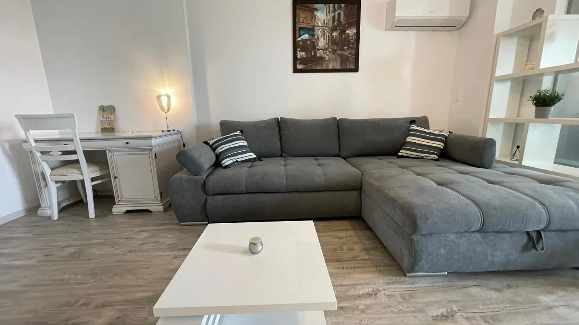 아파트 Yusuf Nerva Traian Apartament 부쿠레슈티