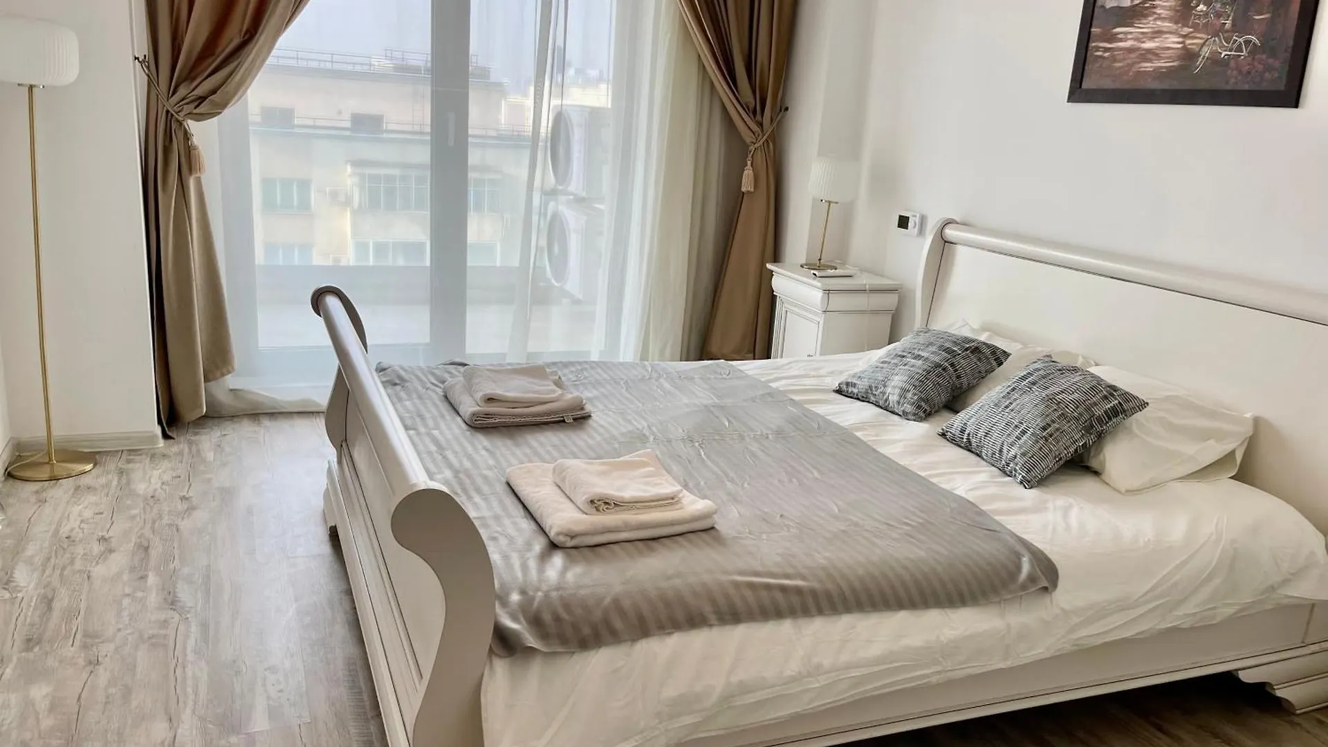Yusuf Nerva Traian Apartament 부쿠레슈티 아파트